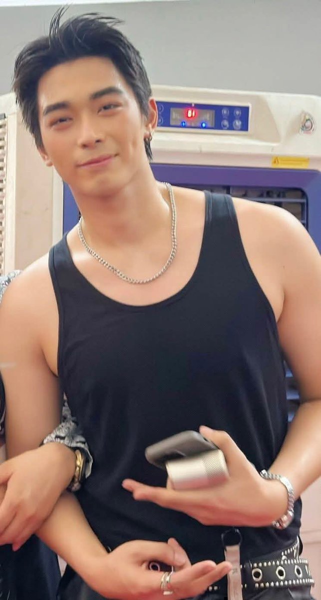 zelmz2's tweet photo. HUY! TOTOO BA TO? OR AI?🥰🥰🥰 @BGYO_Gelo #BGYO

CTTO:📷 https://t.co/UrRlvwhhWn