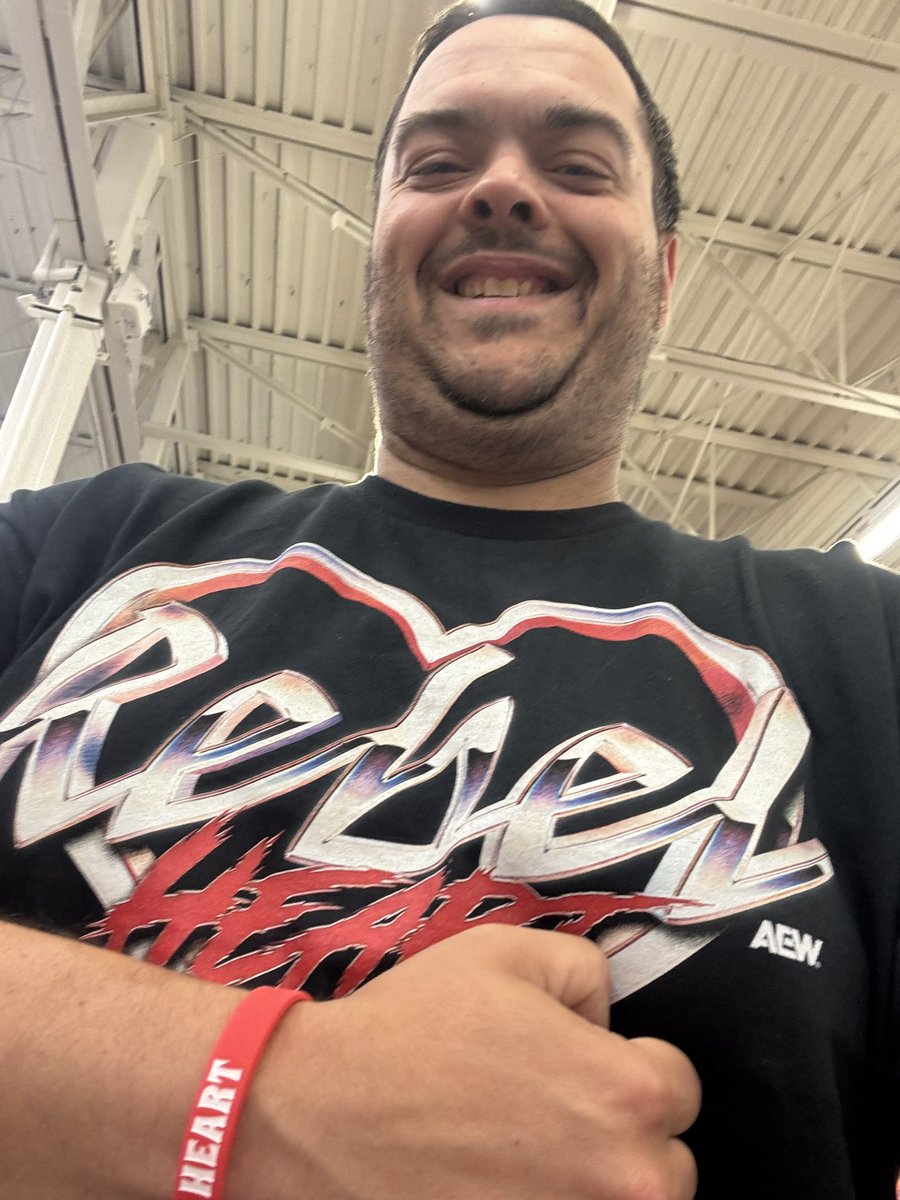 chassy91's tweet photo. #ForRebel #FuckALS @RebelTanea stay strong beautiful we love you!! https://t.co/YWHBAgb9JJ