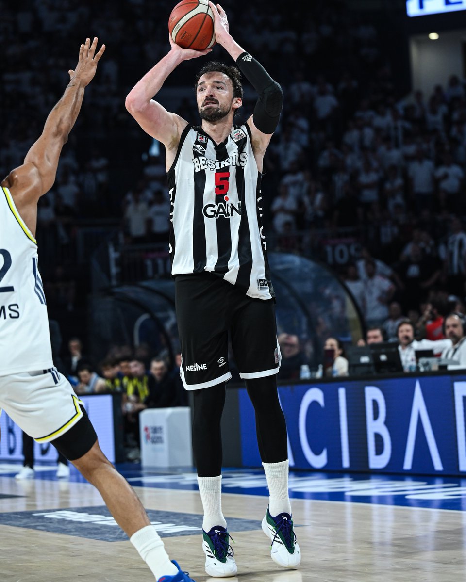BJK_Basketbol's tweet photo. Türkiye Sigorta Basketbol Süper Ligi Play-Off Final 3. Maç

Beşiktaş GAİN 23-19 Fenerbahçe Beko | 1. Çeyrek Sonucu

#TheBlackEagleRises https://t.co/SfRPlTndL6