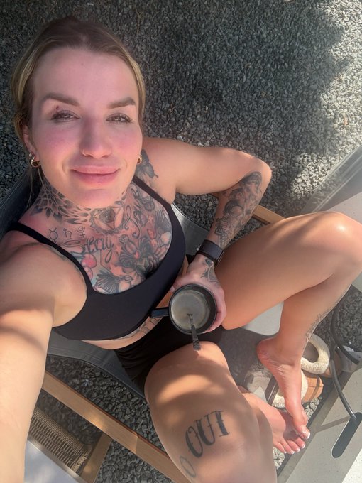 Katharina Lehner - I threw my back out and this is the only way I can sit comfortably right now 😭 https://t.co/kn8DdjLgrS