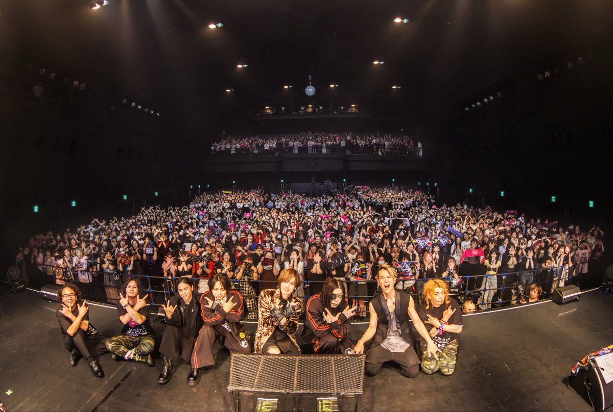 Chirolyn_1965's tweet photo. 今宵の御勤め🎸

Respect 2man Live『二触即発vol.3』
The Brow Beat × BREAKERZ
東京・Zepp DiverCity

バリ愉しかった🤘🤪🤘ウィッシュ！
BREAKERZの３人にも約20年ぶりに逢えたし😆✨オーディエンスもバリ熱で最幸した⤴️ありがとう❤️‍🔥

次回のブロビは‼️

The Brow Beat  8th Anniversary Live『♾️』unlimited
2026年9月27日(日)@東京・豊洲PIT

詳細近日発表🍀震えて待て🐶