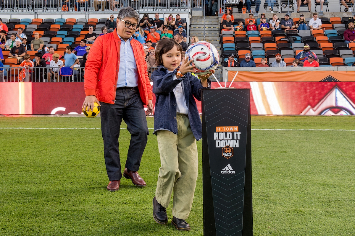 conocophillips's tweet photo. Teachers, did you know you could receive a free soccer-themed STEM kit for your classroom? #ConocoPhillips has teamed up with the @HoustonDynamo to bring science and technology to life through KickStart STEM activities and scholarships. 

Learn more about the program, future workshops and teacher events here: https://t.co/JH6ut8aGG7