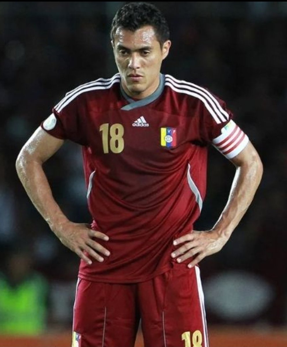 NelsonFerrerTV's tweet photo. El eterno capitán Juan Arango, confirmo que en diciembre termina el curso para ser entrenador, aspira dirigir a la vinotinto, luego complementaria con un curso más, para adquirir la licencia UEFA. https://t.co/B9MT19lEnH