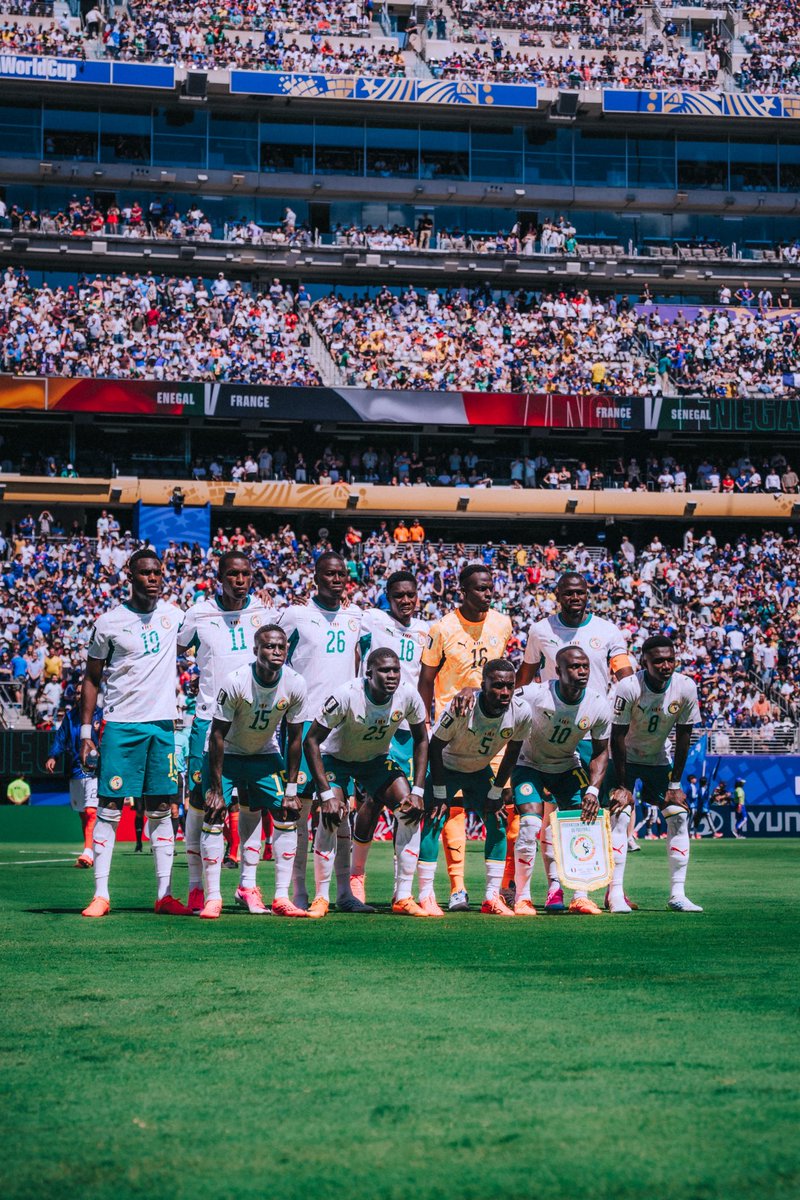 PremiumSportsPS's tweet photo. 𝗙𝗶𝗿𝘀𝘁 𝗔𝗽𝗽𝗲𝗮𝗿𝗮𝗻𝗰𝗲 𝗮𝘁 𝘁𝗵𝗲 𝗪𝗼𝗿𝗹𝗱 𝗖𝘂𝗽 ! 🦁 

Congratulations to @ElHadjiMDiouf26 on making his World Cup debut with Senegal! 👏🇸🇳

Despite the result, there are still two games left to fight for qualification and keep the dream alive. 💪

#TeamPSM https://t.co/e0TSWnhl0y
