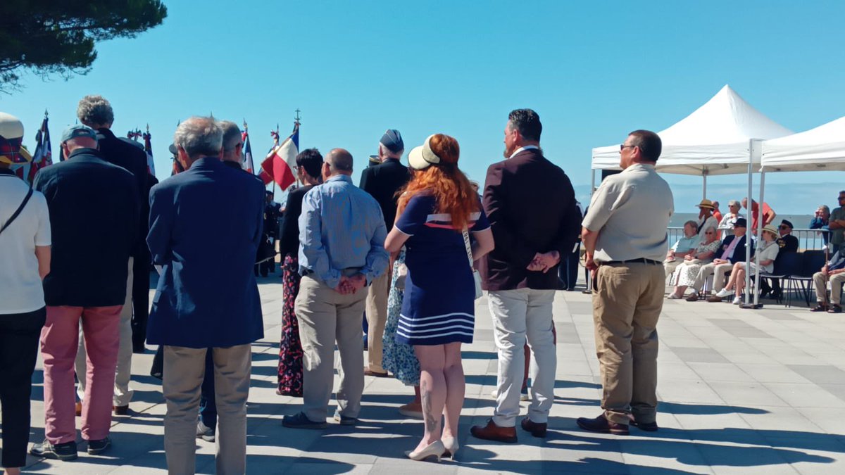 JulioPichon_'s tweet photo. Ce matin, les élus du groupe Renouvelle-toi Saint-Nazaire ! étaient présents pour honorer la mémoire des victimes du #Lancastria, 86 ans après cette tragédie au large de Saint-Nazaire. Ne jamais oublier. 🇫🇷

#SaintNazaire #DevoirDeMemoire #RN #UDR #IDL https://t.co/8pMbiQ7GXs