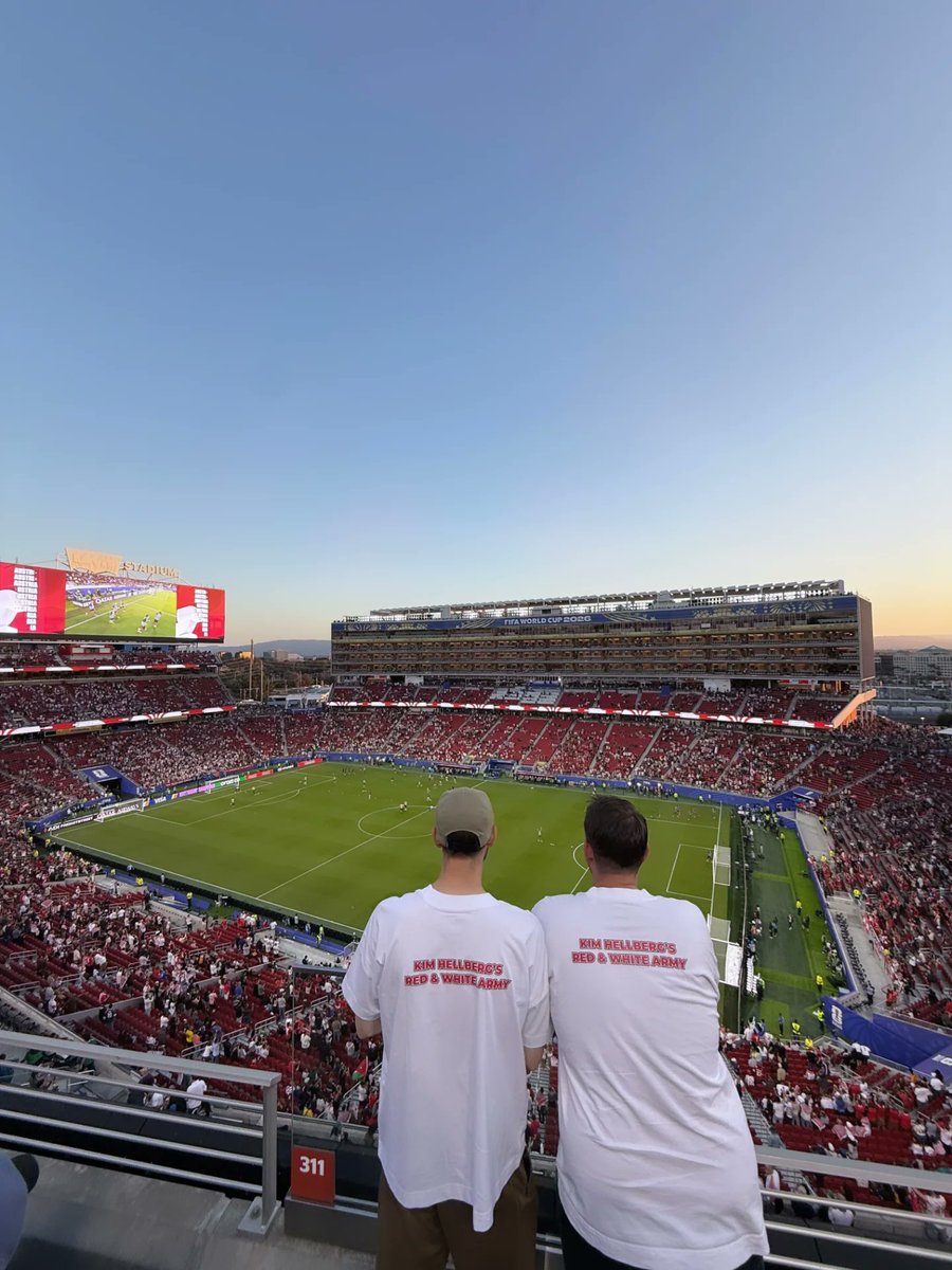 stevemcc1987's tweet photo. Boro Boys on tour @Boro @FIFAWorldCup #UTB #Boro #Hellberg #WorldCup2026 https://t.co/bLLCPWlgW4