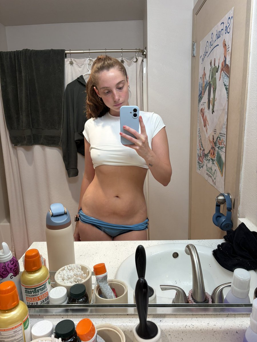 ashphattt222's tweet photo. all sweaty and gross !! https://t.co/zbVVA8H8Zi