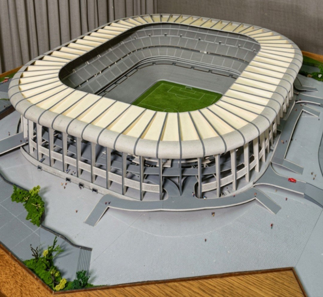 MXESTADIOS's tweet photo. Maqueta del Estadio Azteca, presentada por los arquitectos Pedro Ramírez Vázquez y Rafael Mijares.
Así era el diseño original del Azteca. https://t.co/nIlUGWQ573