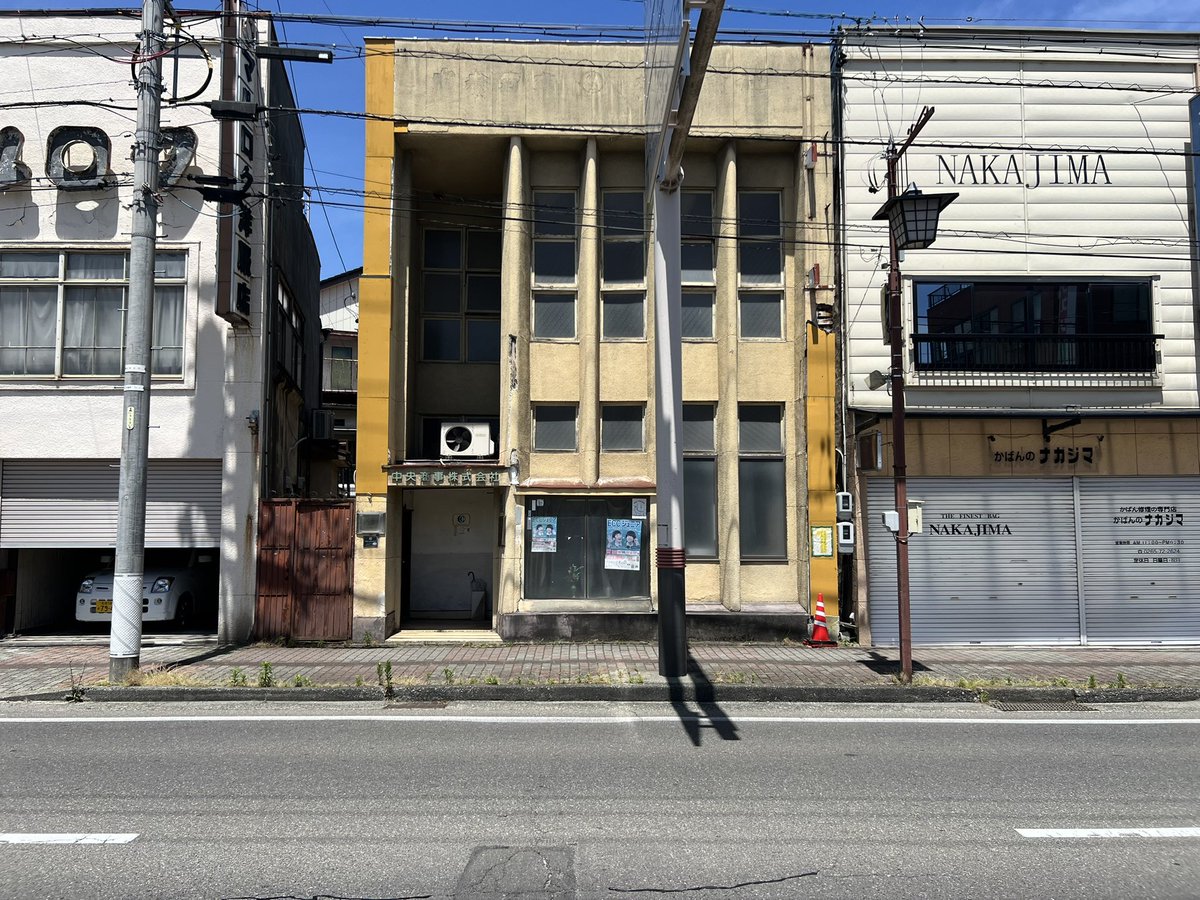 ryuji_fujimura's tweet photo. 伊那市の中心には独特の風格を備えた建築が多かった。この地方の有力な資本が集まっていたことが伺える。 https://t.co/1YVumkrtf5