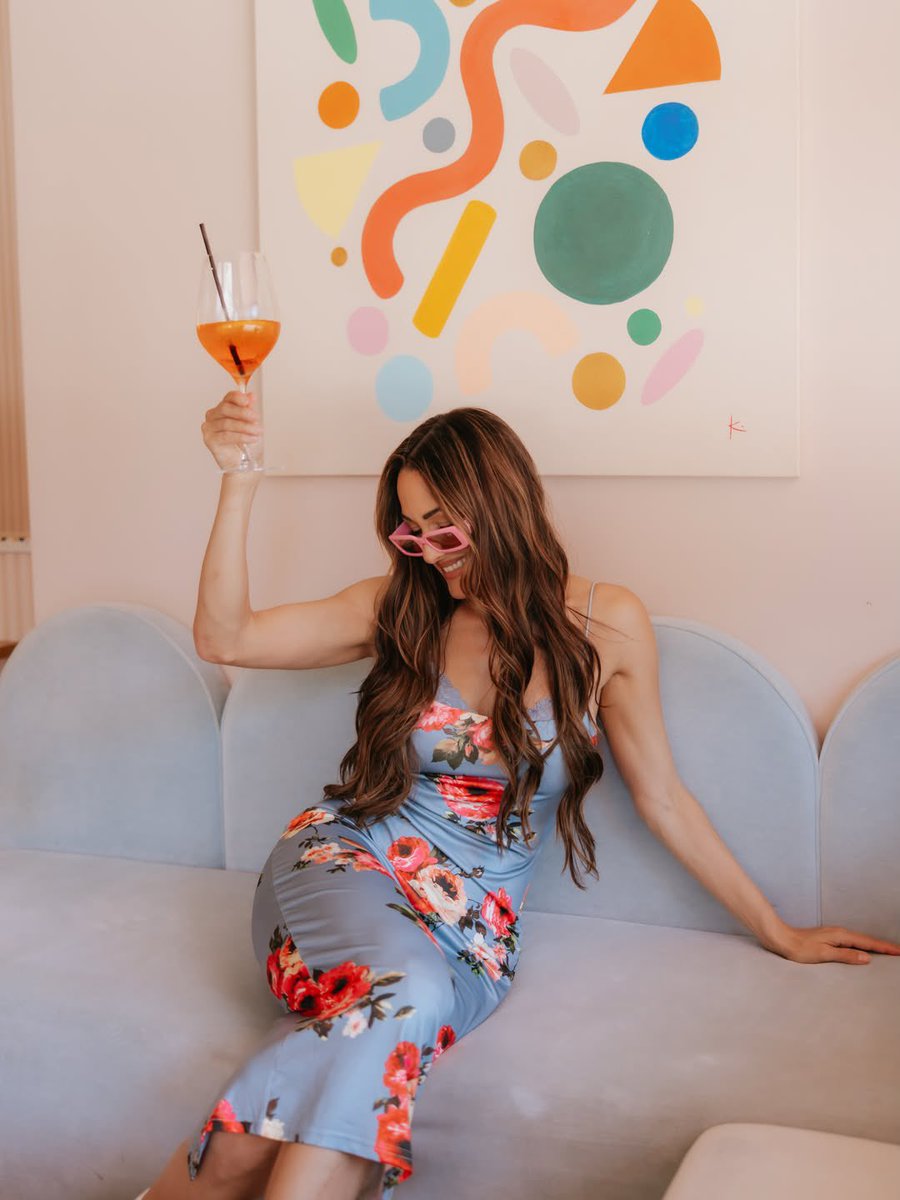 thebellasfave's tweet photo. SO GORGEOUS 🌺🍹 https://t.co/9kdyE41akT
