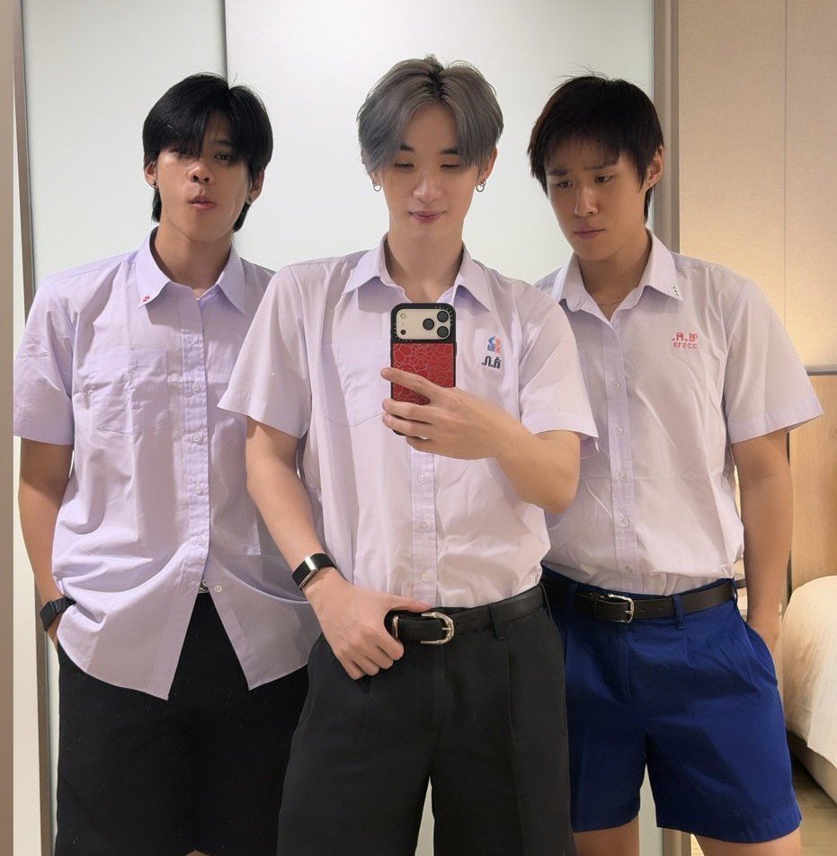kpmar_'s tweet photo. แม่บอกว่าตอนเลิกเรียนให้ไปรับน้องด้วย https://t.co/Odn6y4jJ6X