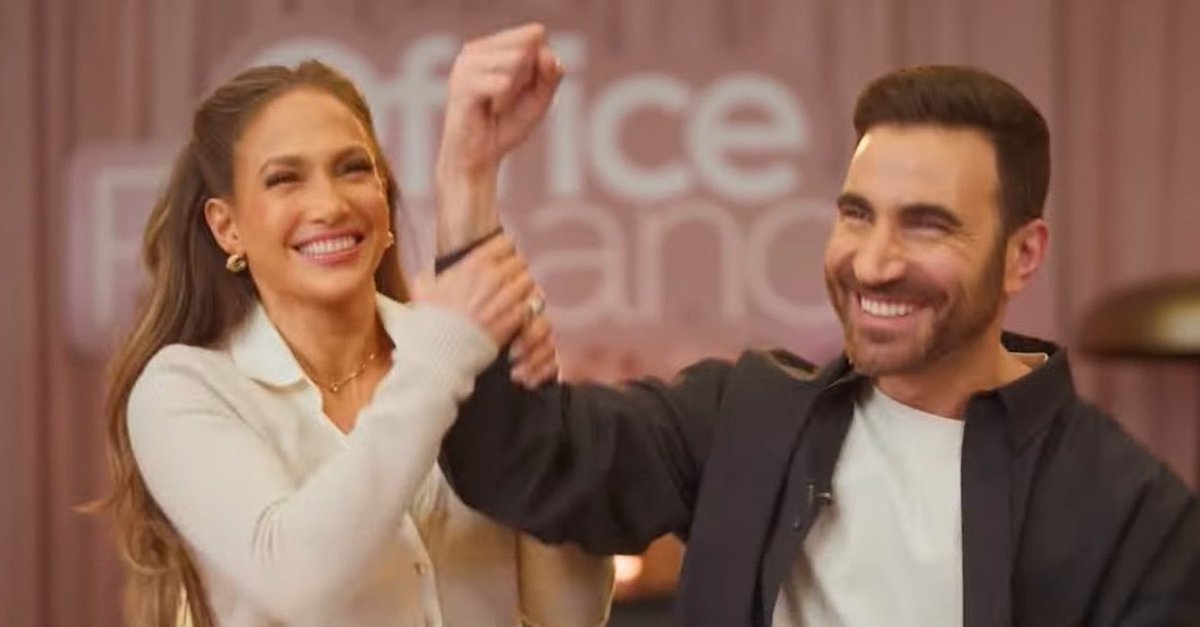 cosmicfemmes's tweet photo. i need jennifer and brett to do thousands of movies so we can get thousands of promo tuors cause pls i'm having so much fun with them 😭 https://t.co/Q24wbJVQ86