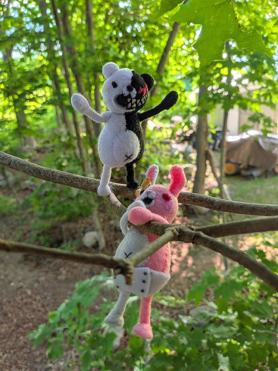 SoapyMuffinn's tweet photo. My entry for the #Danganronpa anniversary contest in the craft category :D
#danganronpaCC #monokuma #monomi https://t.co/s7rmgNHWAI