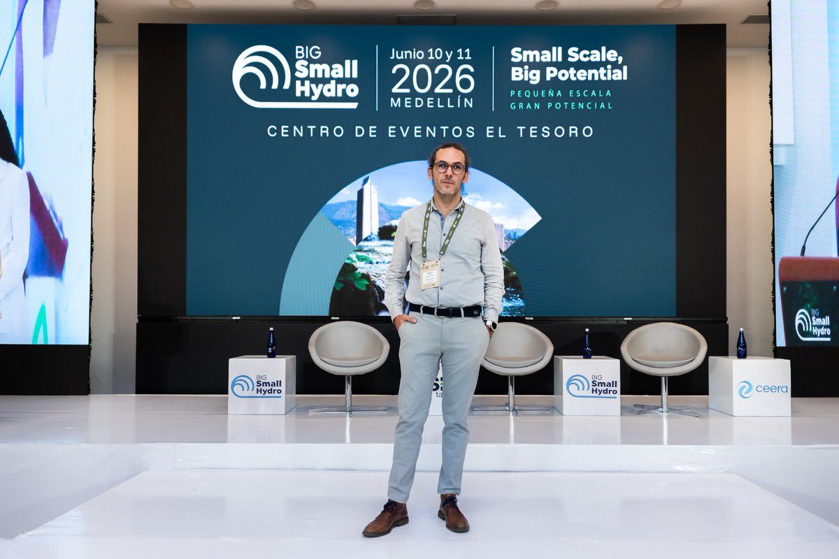CeeraColombia's tweet photo. ⚡ “La energía que usamos habla de la sociedad que somos”.

Con esta reflexión, Leonardo Pérez Álvarez, Country Manager de ENERGO-PRO Colombia, cerró Big Small Hydro 2026.

El desafío: encontrar nuevos equilibrios entre competitividad, sostenibilidad y desarrollo social. https://t.co/QXfsBMOfbb