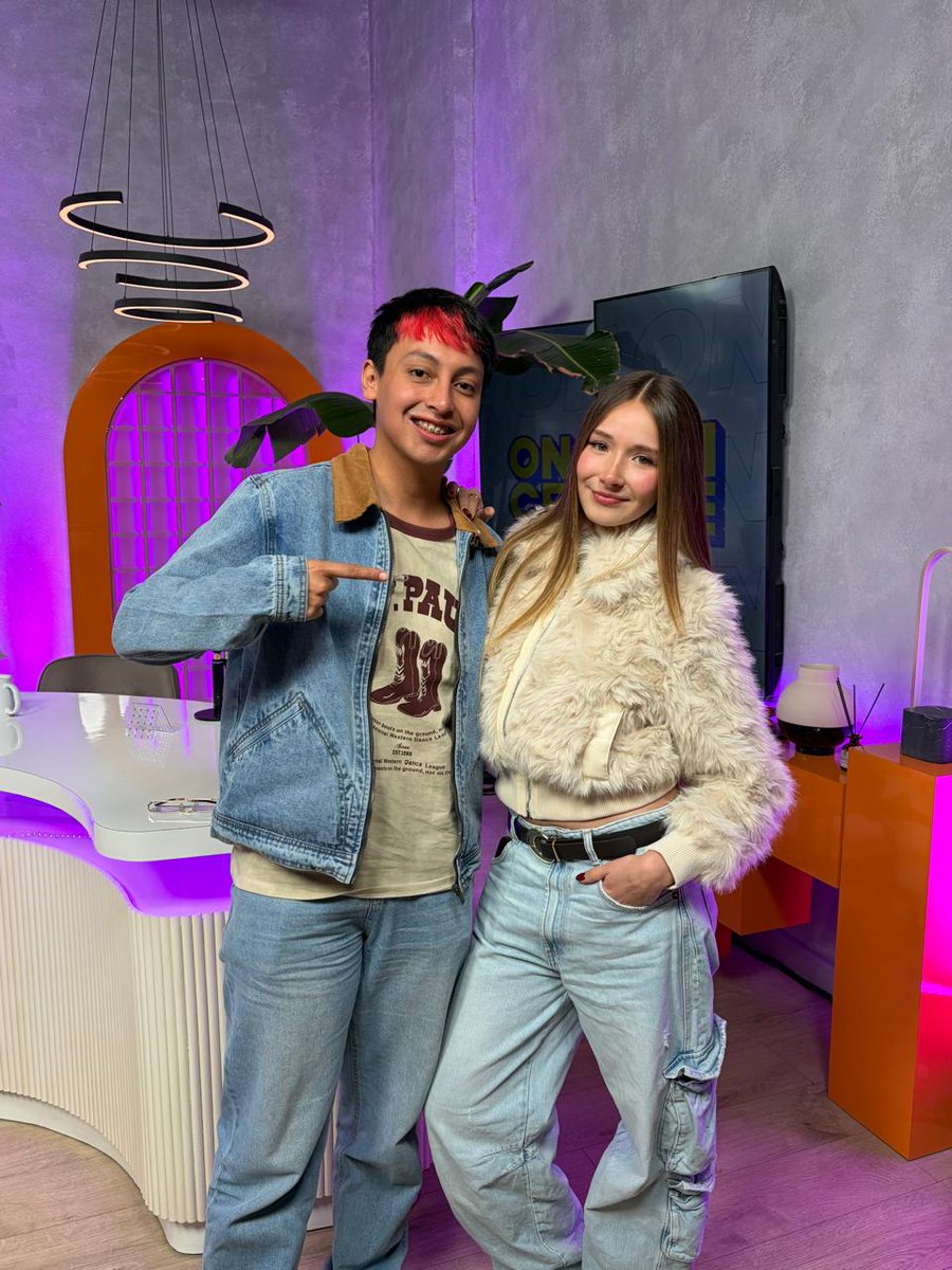 OnceStreamcl's tweet photo. ¿Será @isiigutierrez la nueva compañera de @maxarayaa? Una nueva dupla nació en #AlMáximo 😍👏 https://t.co/kikYDNT85E
