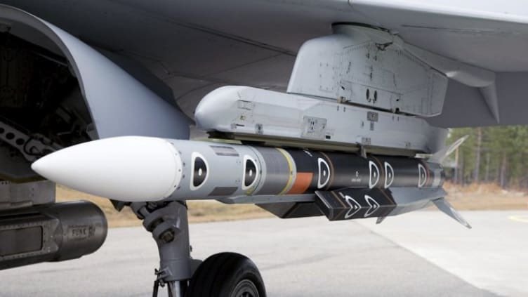 Brics_Timesx's tweet photo. JUST IN: 🇮🇳

India’s Astra Mk-III “Gandiva” is expected to become the country’s longest-range air-to-air missile.

Estimated range: 300–340 km.

With a Meteor-like ramjet propulsion system, it is designed to retain high speed and energy deep into the engagement zone.

India’s air combat reach is entering a new era.