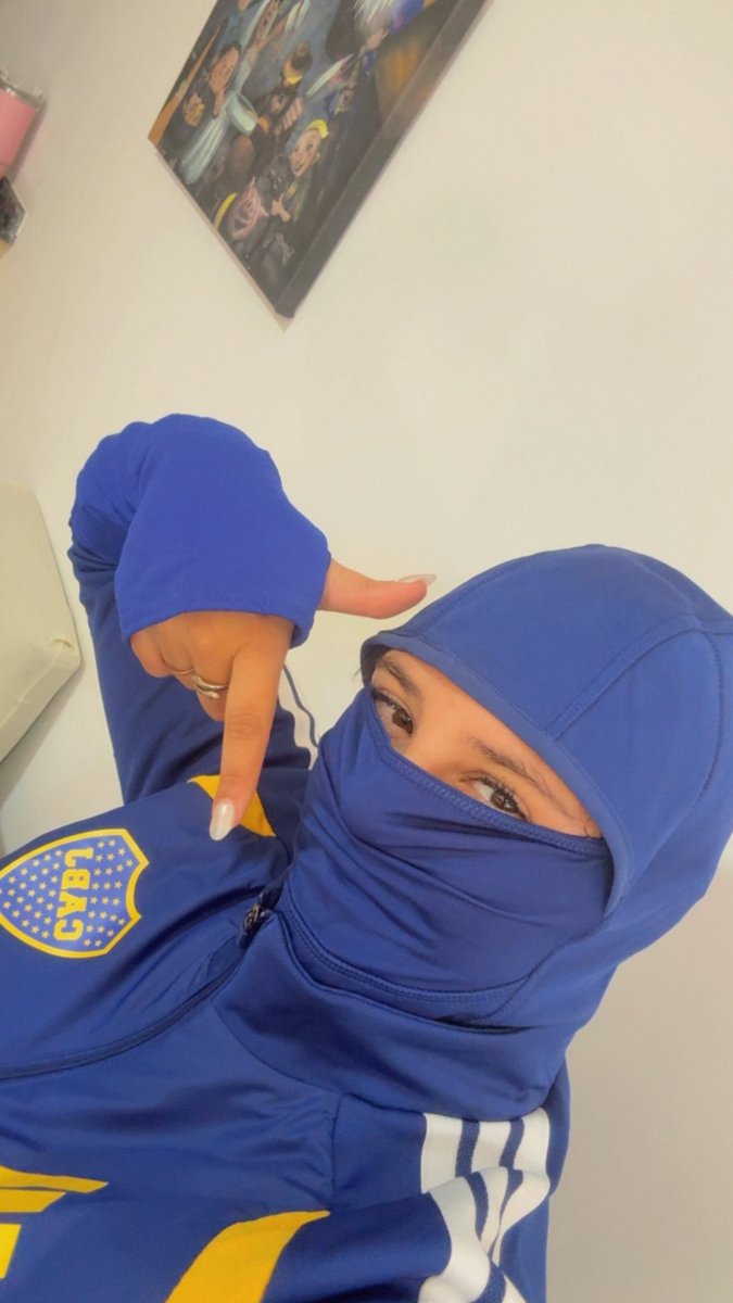 lolilator's tweet photo. solo paso a decirles cómprense el nuevo buzo ninja, tope de gama https://t.co/1UU2ys0JCT