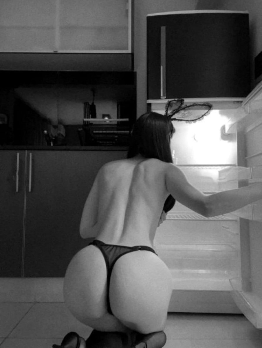 spa_suite7's tweet photo. Un #desayuno y un #masaje #hoy.  #miercolesdeenseñarlasnalgas https://t.co/3KhbWGoW3o