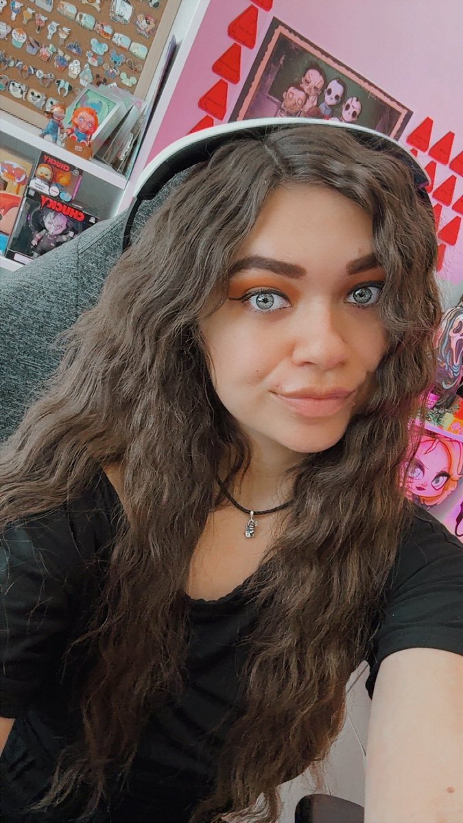 Lexxicharmsttv's tweet photo. Live now😁

Happy Wednesday! Jason day 2!⬇️ https://t.co/J6htwTK1HU