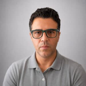 ASovereign30930's tweet photo. 🔎 MEET OUR EXPERTS!
📌 Rui André Santos Amiguinho
🇵🇹 Portugal

Has a degree in management and computer science and a postgraduate degree in educational sciences, and has a long career as a teacher of computer sciences.

In 2011 founded the ecological movement Motus Veritis and in 2015 he was the co-founder and first president of the “Portugueses Primeiro” (Portuguese First) organization. He is the co-owner of the portuguese book publisher “Contra-Corrente” and vice-director of the magazines “Plus Ultra” and “Linha Dura”, for which he wrote many articles.