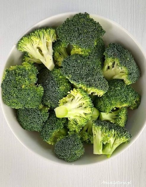Mente_Sabiaa's tweet photo. LOS 10 ALIMENTOS MÁS SALUDABLES DEL PLANETA

(Clasificados por densidad nutricional)

1. Brocoli Verde. https://t.co/nK6kdITQRG