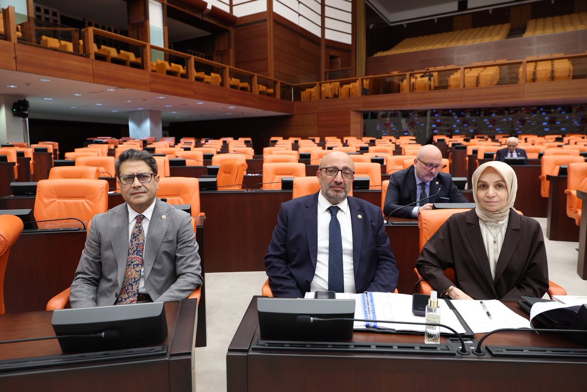 AliSahin501's tweet photo. TBMM Genel Kurulu Çalışmalarımıza bugün 276 Sıra Sayılı Bazı Kanunlarda Değişiklik Yapılmasına Dair Kanun Teklifinin görüşmeleri ile devam ediyoruz… 

@leylasahinusta @ejderacikkapi https://t.co/jbgOCHnv6A