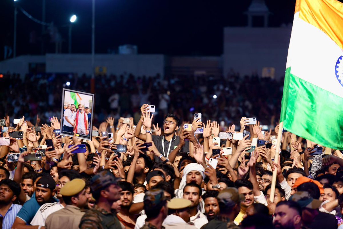 srinivasiyc's tweet photo. The Voice of India's GenZ ❤️🇮🇳💪🏻 JANNAYAK Rahul Gandhi.. https://t.co/dsMKSEO8bY
