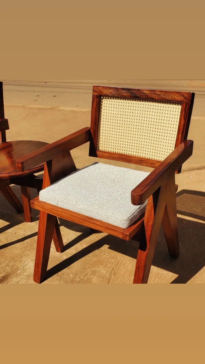 Abwooli_vaky's tweet photo. @KK_Mellon For Good quality furniture products we gat you covered dm us at @Abwoolinteriors for more information https://t.co/n5NbxZ3jOO
