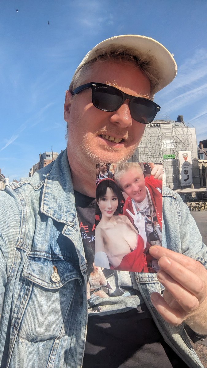 ryo59plus's tweet photo. @haneame_cos 毎日言えますボンジッルtous les jours bonjour https://t.co/85Y2UPUk5x