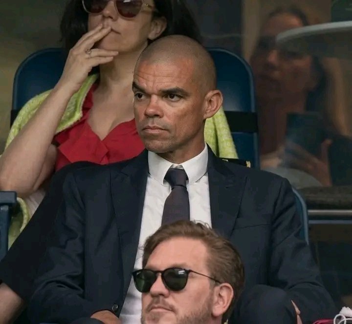 MGGMU07's tweet photo. The most peaceful defender in football history spotted watching the Portugal match.. https://t.co/CJtW63HPpY