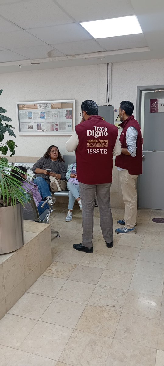 IsssteZNorte's tweet photo. En la Clínica de Especialidades Dentales reafirmamos nuestro compromiso con una atención cercana, accesible y respetuosa, junto a la Subdirección de Atención al Derechohabiente.

🦷🤝

#TratoDigno #ISSSTE https://t.co/xb8AjOVtz6