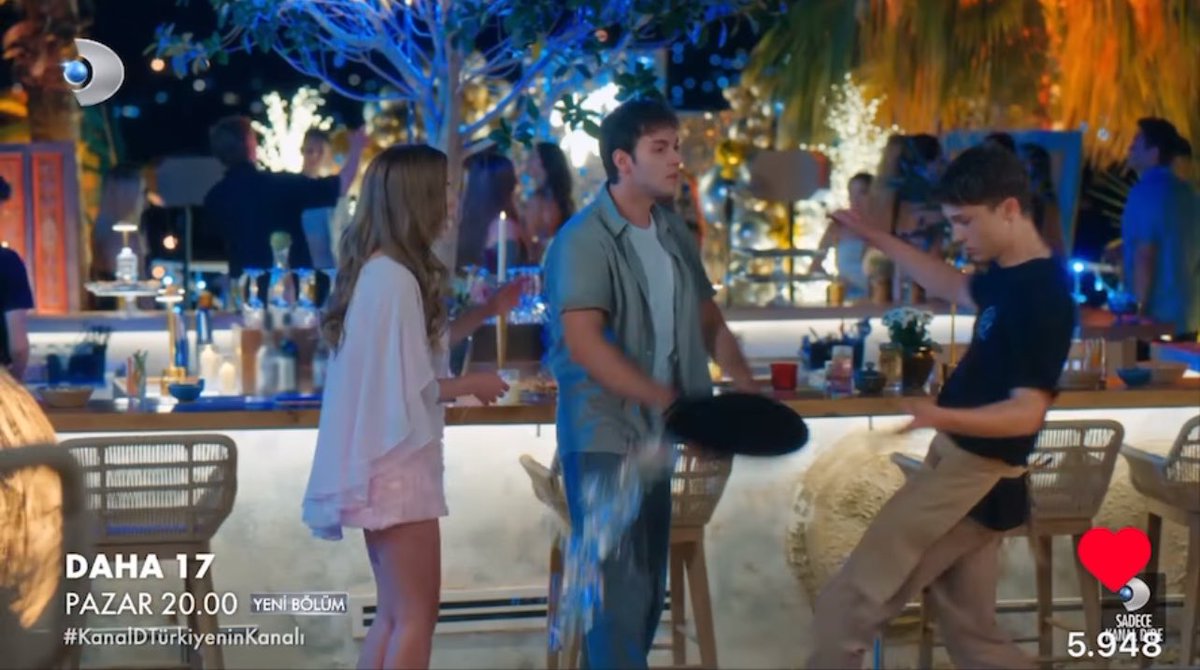 mexkhanim's tweet photo. @daha17dizi @KanalD @pastelfilm Kıslançlık sahnesiiiii yükleniyormu neee https://t.co/vWBPTNU8qF
