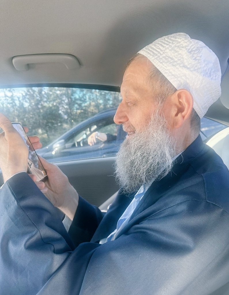 Bilgen1973's tweet photo. Rezil bir linç kampanyasının kurbanı olmuştu.

Yusuf Ziya Gümüşel Hoca tahliye edildi.

Yazık oldu!... https://t.co/zgld0t5h7u
