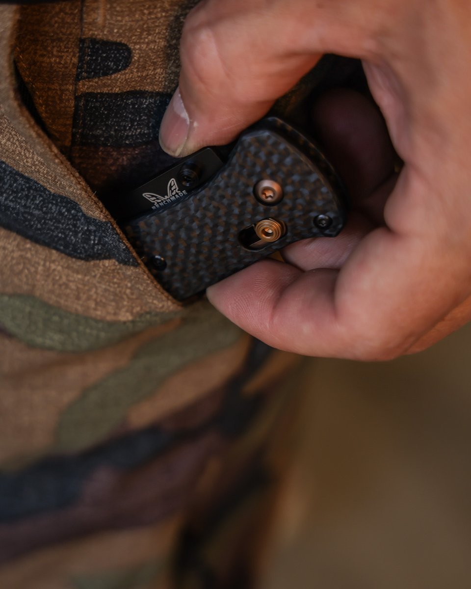 BenchmadeKnives's tweet photo. Last day for Father's Day gifting.

Order by midnight PDT for FREE expedited shipping on orders $300+.

Plus, save 20% on select blades.

Give him a gift built for real use. From everyday carry essentials to tools made for the grill, all backed by our Lifetime Warranty.

🔪 3375GY-1 and 3375GY Mini Claymore® OTF
🔪 537BK-10 Bailout®
🔪 163BK Bushcrafter®

Shop last chance Father's Day gifts.
https://t.co/FQjYzNgVa9