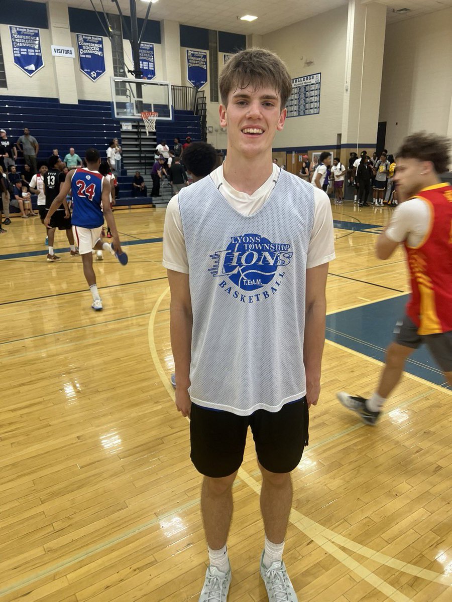 CoachTreal2's tweet photo. 2028 Lyons Township - Grant Smith @grant_smith_15 picks up Toledo offer was one of the top prospects over the weekend during the RB Shootout https://t.co/4oaqKvFlGV