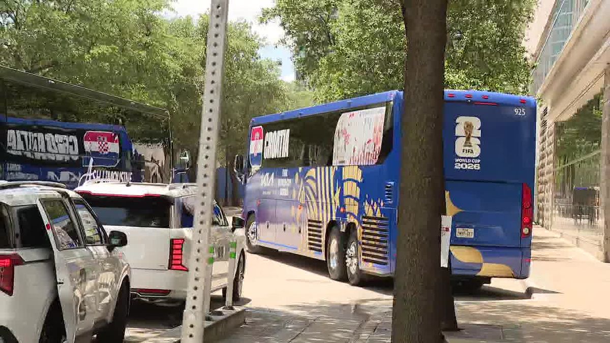 FOX4's tweet photo. Croatia just boarded the team bus and left their hotel in Dallas. They'll soon arrive at Dallas Stadium in Arlington. Live Updates: https://t.co/v3bUybrJCM https://t.co/3gQtPSyoxA