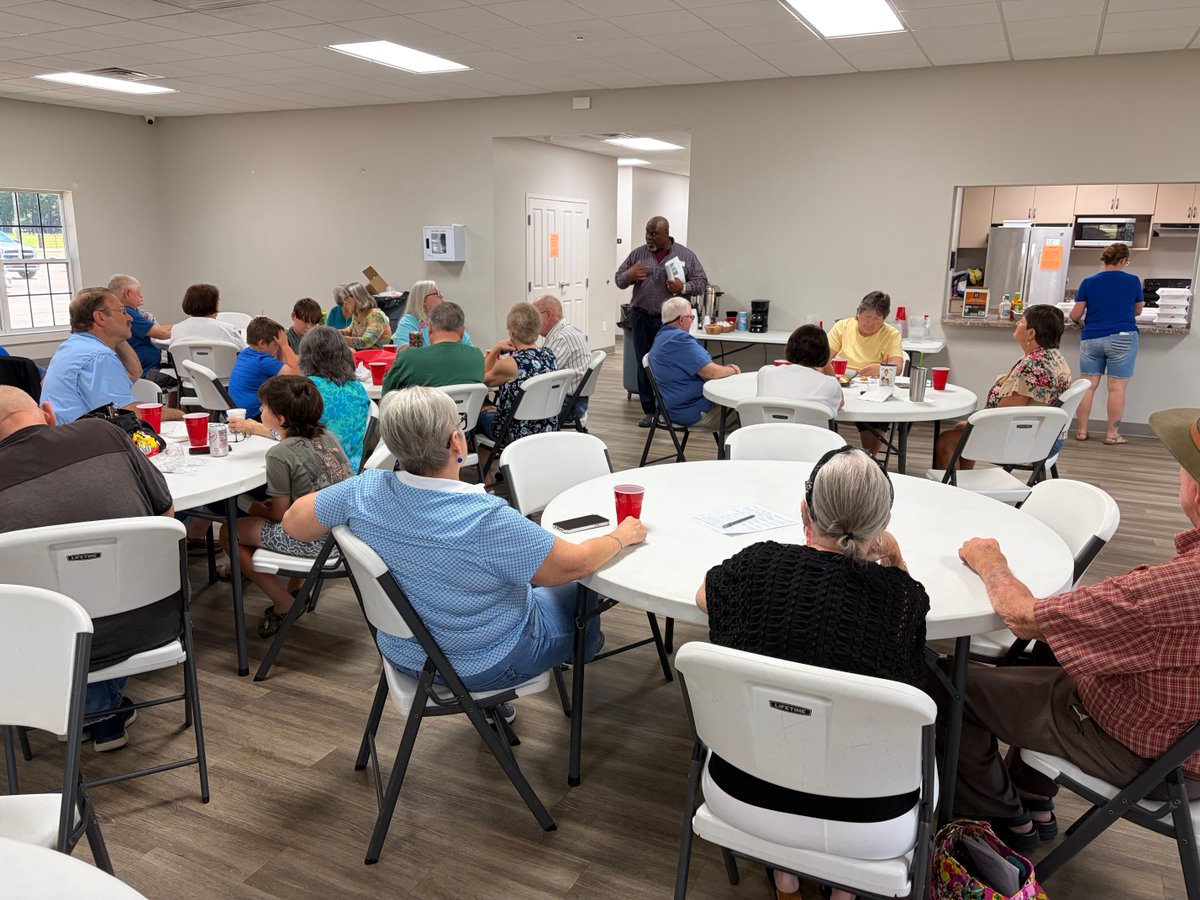 SpectraCare's tweet photo. Prevention Presenter Odell speaking to the senior citizens at Rehobeth Senior Center about safe prescription storage practices! #onepillcankill https://t.co/BpvKRnCzvU