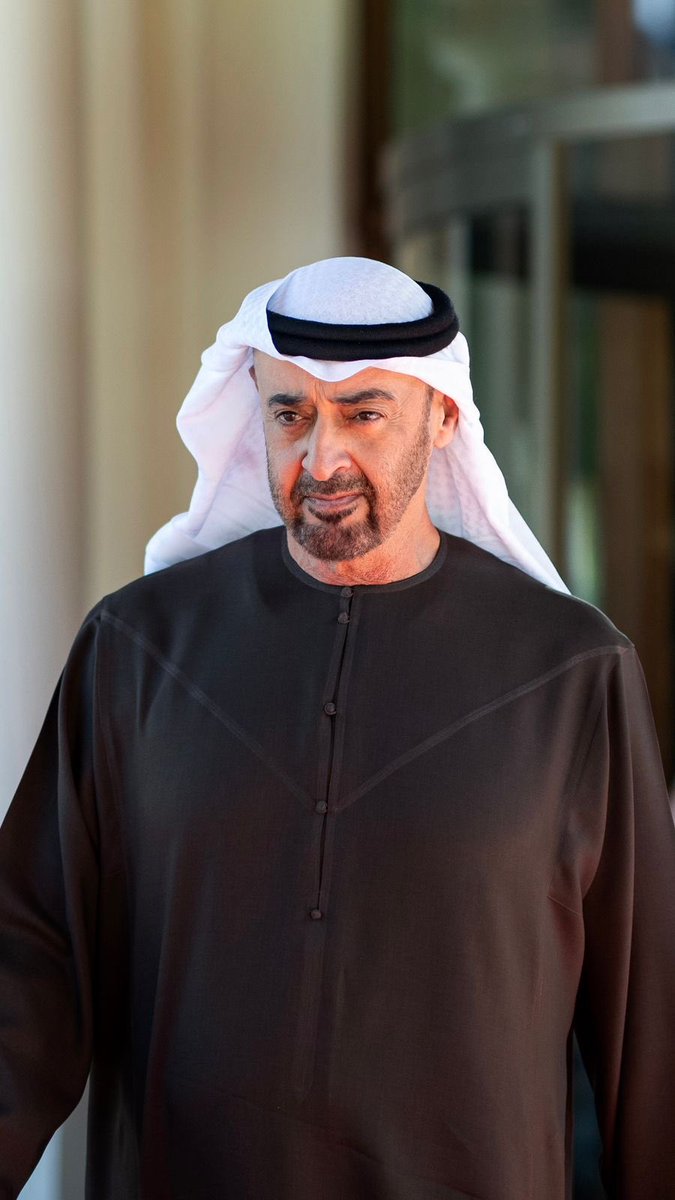 Alkwoafey's tweet photo. لاتعلمون ماذا يعني حبنا لهذا الرجل العظيم،ولن تشعروا بهذا الحب مادام لا يوجد مثله اثنان 🇦🇪🤍 https://t.co/03a1o4saYF