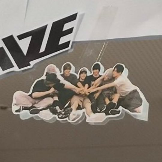 myheartgoneblue's tweet photo. กุที่เผลอนับจำนวนคนแล้วผลออกมา 7 😭😭😭😭 https://t.co/Hd0qPtHvQs