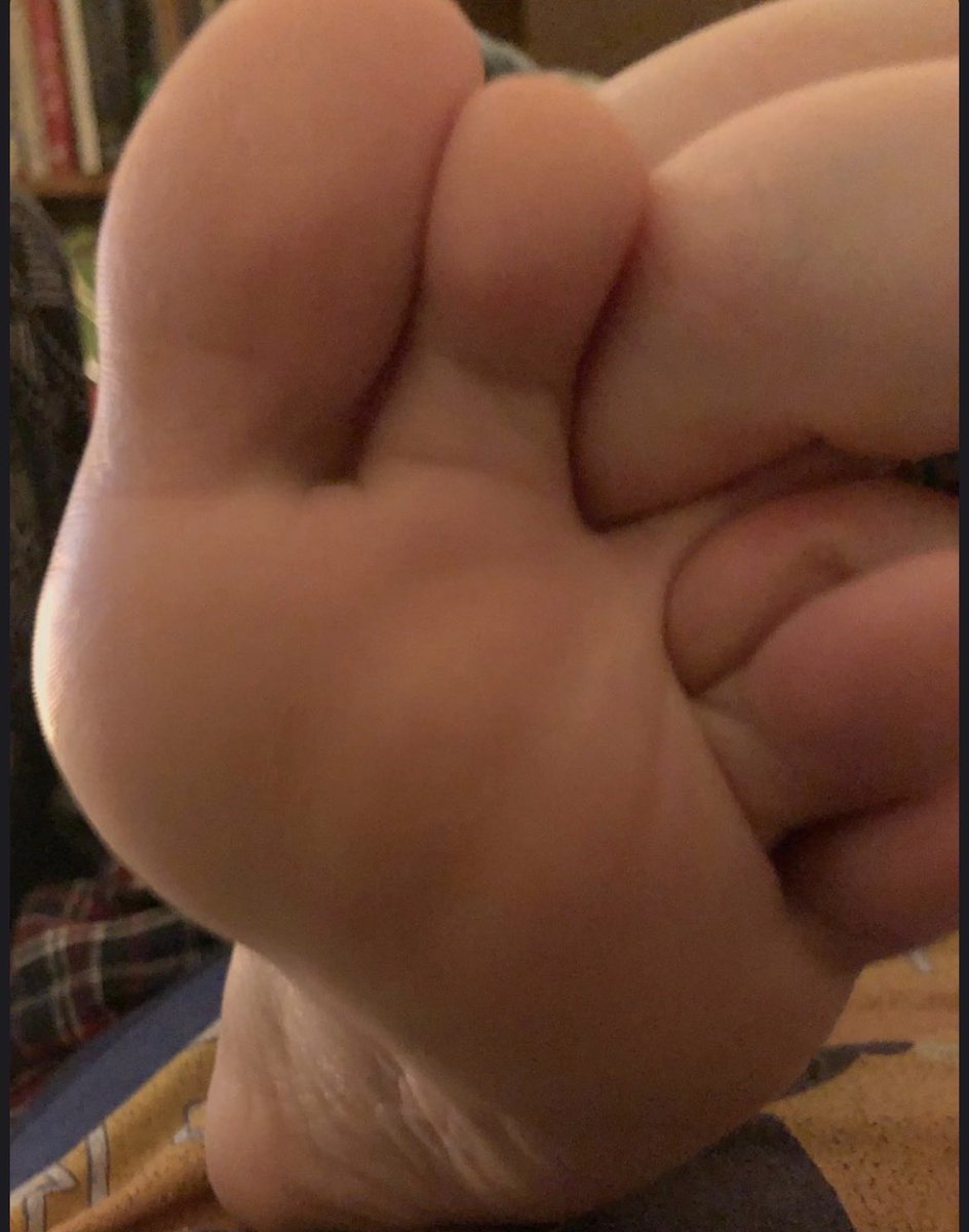 TinyToes1987's tweet photo. Squeeze my toeesss! #feet #cute #cutefeet #smallfeet #littlefeet #tinyfeet #petite #petitefeet #toes #soles #arches #softfeet #cutetoes #littletoes #tinytoes #smoothfeet #smoothsoles #higharches #adorablefeet #mature #maturefeet #youthfulfeet https://t.co/1qknf0DJCE