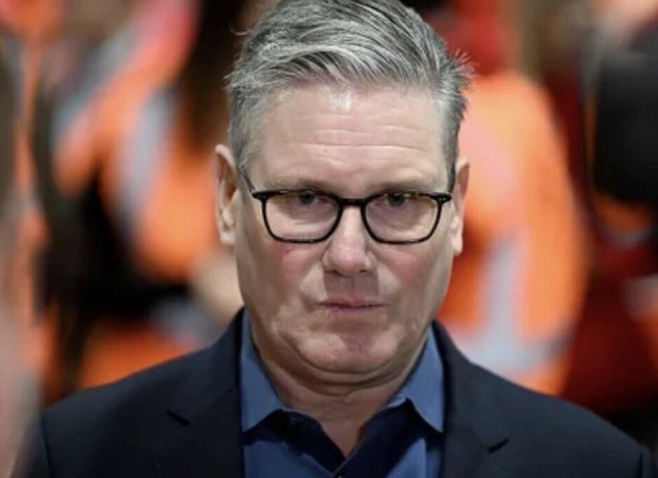 TrumpGirlLove's tweet photo. Keir Starmer needs to resign. He is a danger to the British people. https://t.co/fuKonzQvVI
