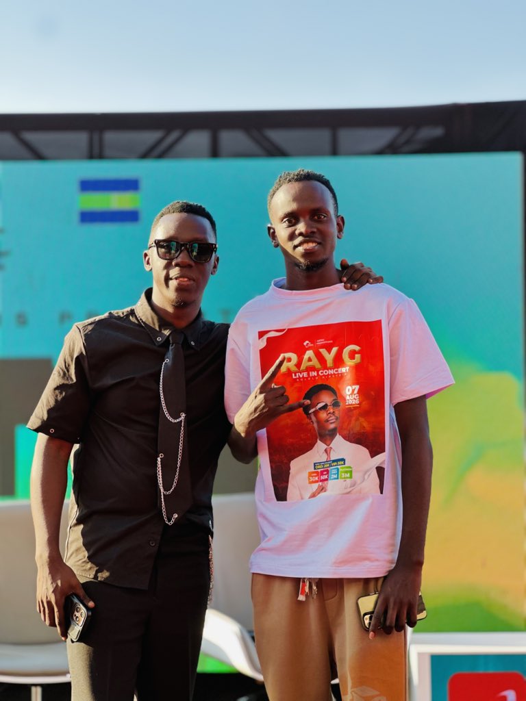 Scorfield256's tweet photo. My favorite media Personal 
@DouglasLwangaUg 
#Tuzekololo #RayGLiveInConcertKololo #Nextmediapark 
@nextmediaug https://t.co/gBpn1R0IHs