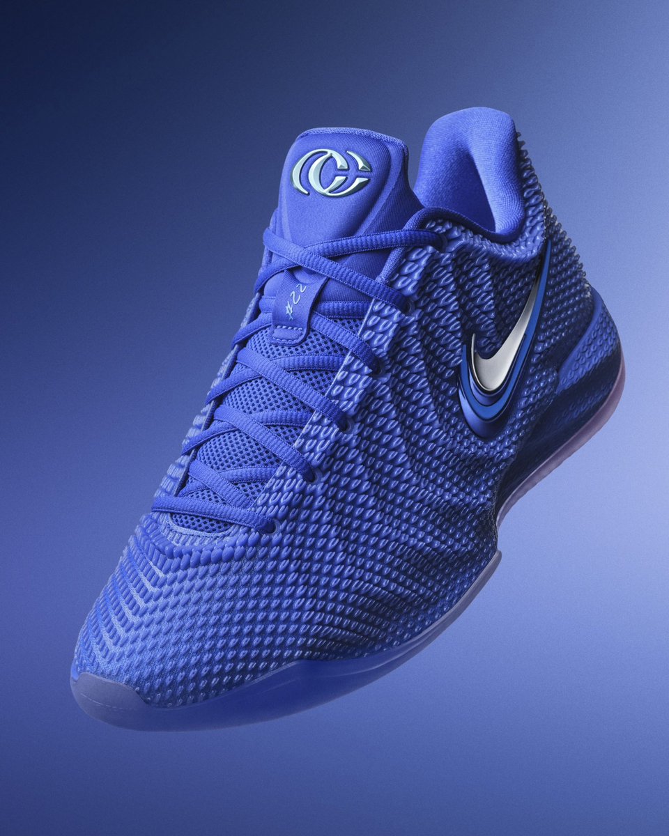 nicekicks's tweet photo. OFFICIAL LOOK 👀 

Nike unveils Caitlin Clark’s debut signature sneaker, the Nike Caitlin 1 🔵 https://t.co/La6oYWbnED