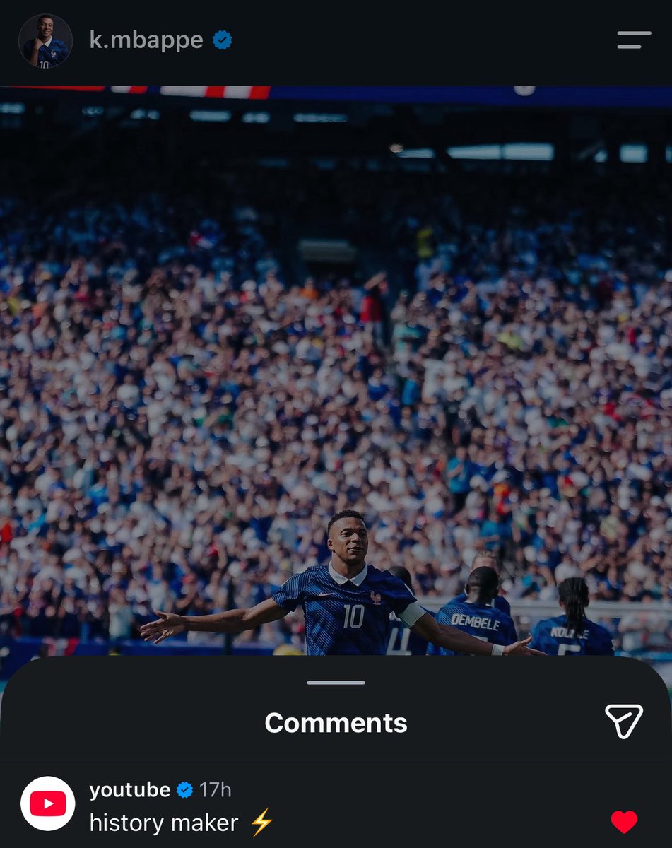 Kylian's tweet photo. History maker. ⚡️ https://t.co/d3JiND5n31