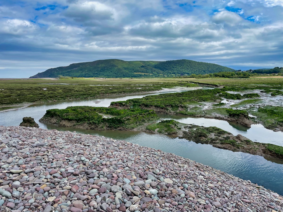 escana143's tweet photo. Porlock Marsh @SusanLocke7 @ExmoorNP @ExmoorNPCs @StormHour #Exmoor https://t.co/DbXZ7AdWeo