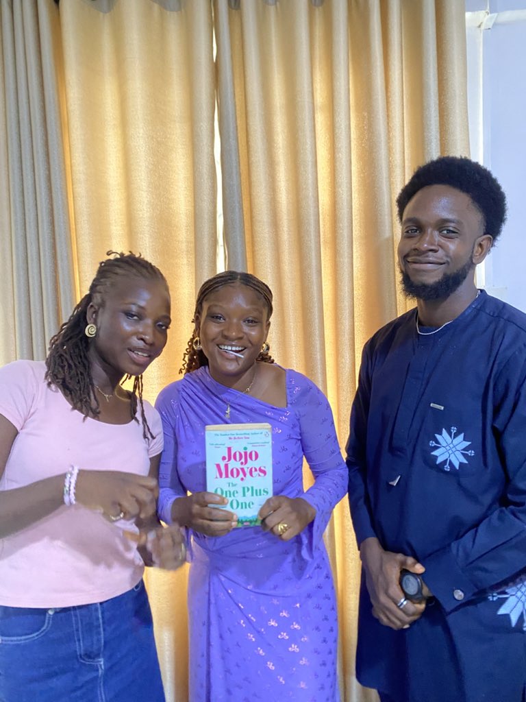 el_libropodcast's tweet photo. In this episode, I sit down with @Yisinuolami and @f to unpack conversations around single motherhood and family. And while we’re at it… is there really such a thing as Friendships with “Benefits” but no strings attached? 🤔

Trust me, we barely scratched the surface 😌🤌 https://t.co/6XS8xkMzjU