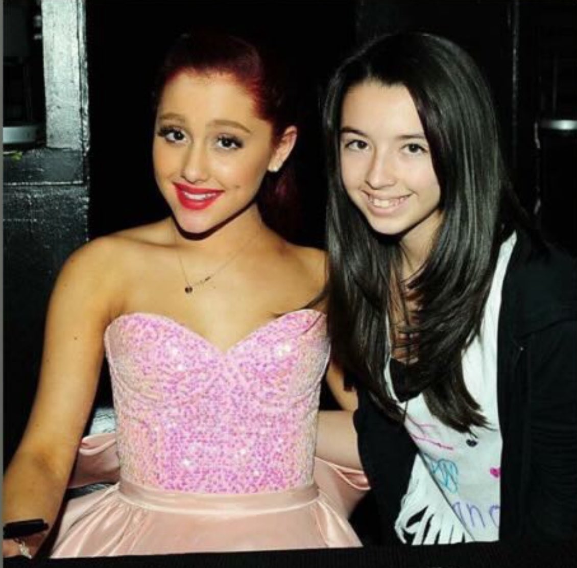 endlessariana's tweet photo. this lady sees ari today https://t.co/CpQNiBKdpv