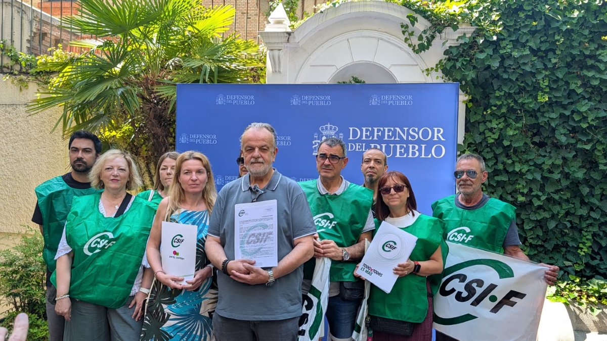 CSIFExtremadura's tweet photo. #Sanidad

#CSIF acude al Defensor del Pueblo por las condiciones laborales de los Técnicos Sanitarios.

🗣️ Reclamamos Grupo B para Técnicos Superiores y Grupo C1 para Técnicos Medios, además de la actualización de funciones y un reconocimiento profesional y económico real. https://t.co/qKpXh2TBvy