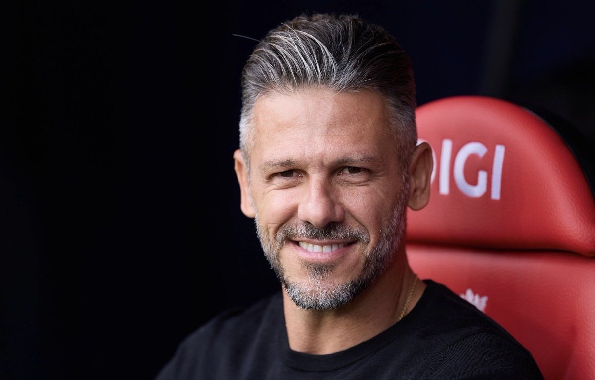 philipphinze24's tweet photo. 🔴 RB Leipzig und Martin Demichelis befinden sich in den finalen Verhandlungen über einen Vertrag bis 2028. Erst dann wird die Klausel (~2,5 Mio €) aktiviert. Man spricht über Details. 

Einen Vorvertrag, von dem hier & da geschrieben wird, gibt/gab es nach unserer Info nicht. Klausel wurde zur Stunde ebenfalls noch nicht ausgelöst. Passiert dann, sobald sämtliche Unterschriften vorliegen. 

Ole Werner wurde heute über die Freistellung informiert. Demichelis wird übernehmen. @SkySportDE @Plettigoal