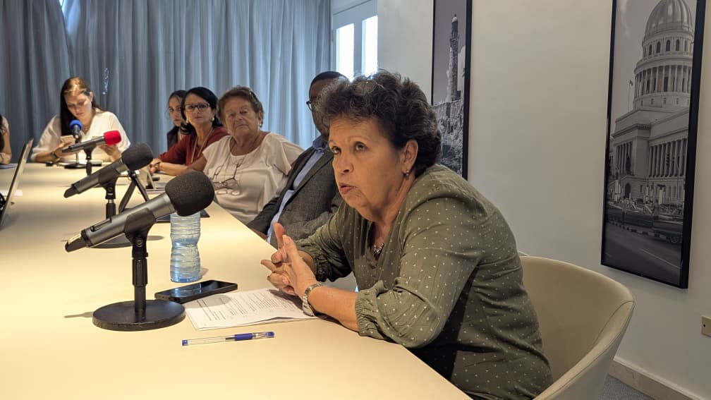 CubaMES's tweet photo. 📚🏛️🇨🇺 Hoy, continuaron las actividades del Simposio 3: Extensión universitaria, compromiso y transformación social para un desarrollo sostenible, como parte del XV Congreso #Universidad2026, con la participación del viceministro Primero, @modesto_gc.

#UniversidadCubana https://t.co/7MD2DxjHyK